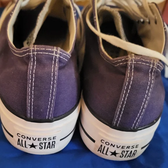 Converse Purple Platform Tennis shoes, women 10 men 8 - Picture 5 of 7